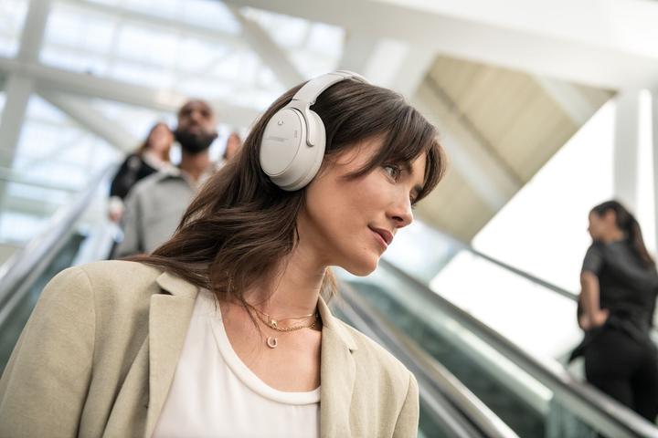 Actual product image Bose QuietComfort 45 (ANC, 22 h, Cable, Wireless)
