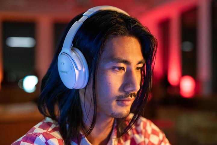 Actual product image Bose QuietComfort 45 (ANC, 22 h, Cable, Wireless)