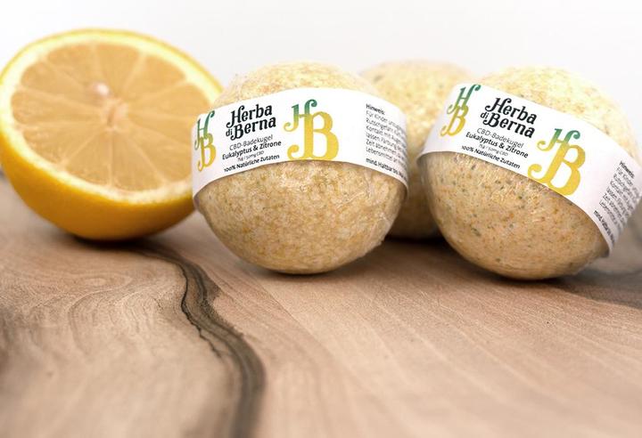Produktbild Herba di Berna CBD Badekugel Eukalyptus & Zitrone (Badekugeln)