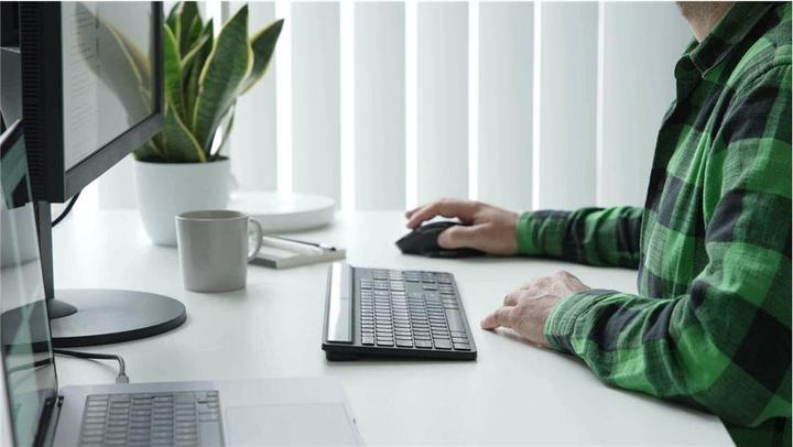 Produktbild Targus EcoSmart Energy Harvesting Antimicrobial Bluetooth Ke (DE, Kabellos)