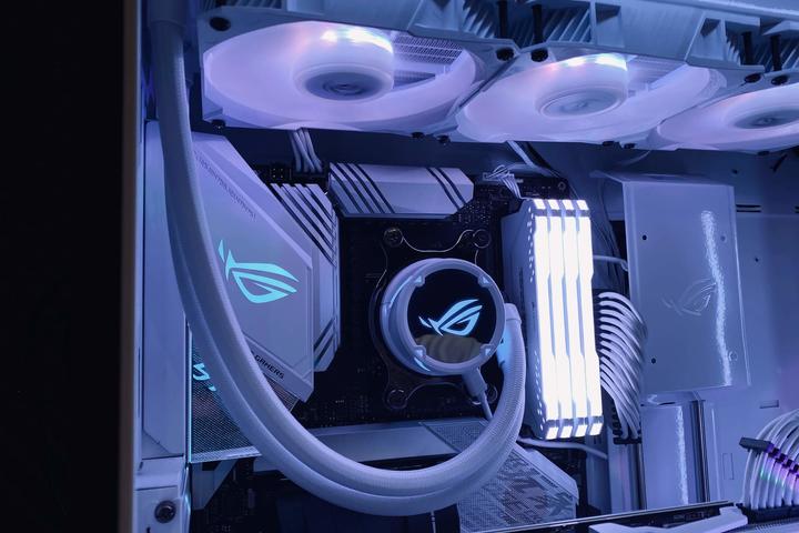 Image du produit ASUS ROG Strix LC 360 RGB White Edition Refroidissement complet par eau