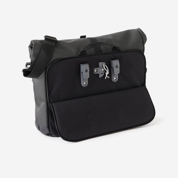 Actual product image Decathlon Reflective (20 l, Luggage carrier bag)