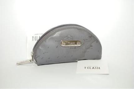 Actual product image Alviero Martini Necessaire Mezzaluna Piccolo - Stylish Cosmetic Bag