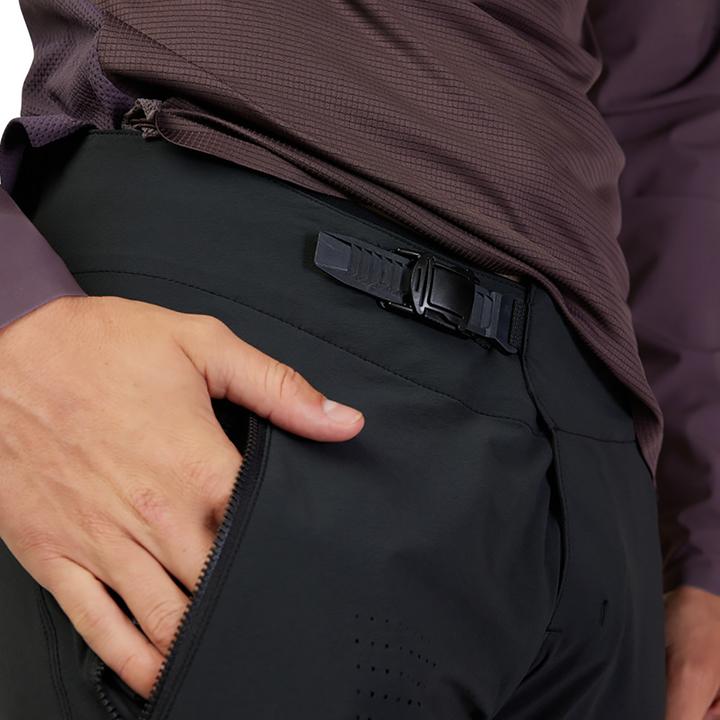 Actual product image Fox Pant 24 Flexair Blk (Frequency band 38 (2600 MHz))