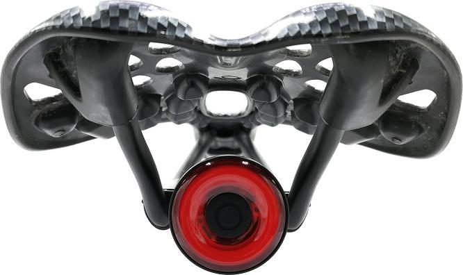 Image du produit Enfitnix Xlite100 Lumière de queue intelligente Montage sur tige de selle (30 lm, 30 lm)