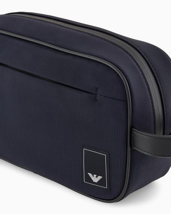 Actual product image Emporio Armani Kulturbeutel TRAVELER
