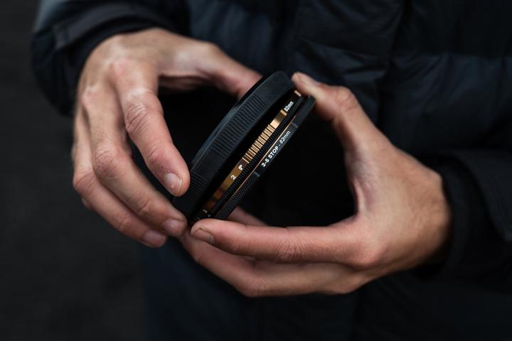 Produktbild PolarPro Objektivfilter PMVND 6-9 Stop – Edition II – 49 mm (49 mm, ND- / Graufilter, 49 mm)