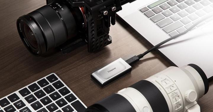 Actual product image Kingston XS2000 (1000 GB)