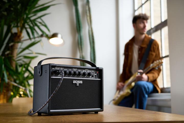 Actual product image BOSS Ktn-Mini X (Guitar, 10 W)