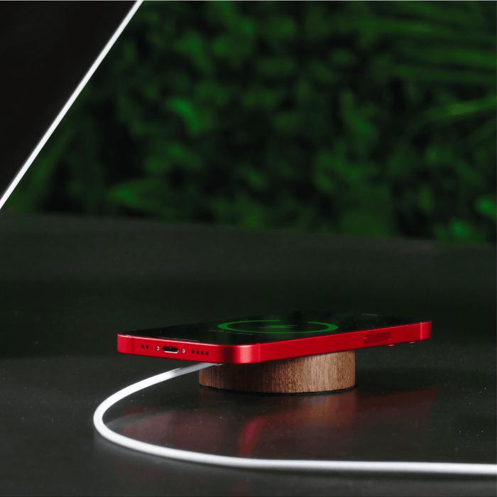 Actual product image Exquisite Gaming Mini Dock for Magsafe