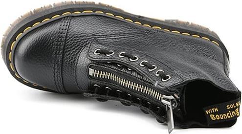 Actual product image Dr. Martens Sinclair (41)