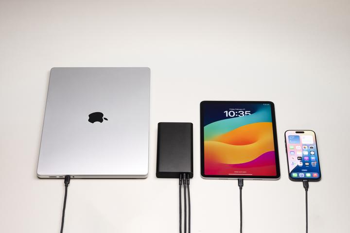 Image du produit mophie Station d'alimentation (25000 mAh, 140 W)