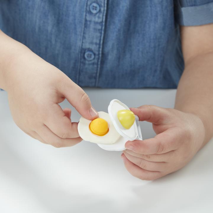 Actual product image Play-Doh Animal Crew - Cluck-a-Dee