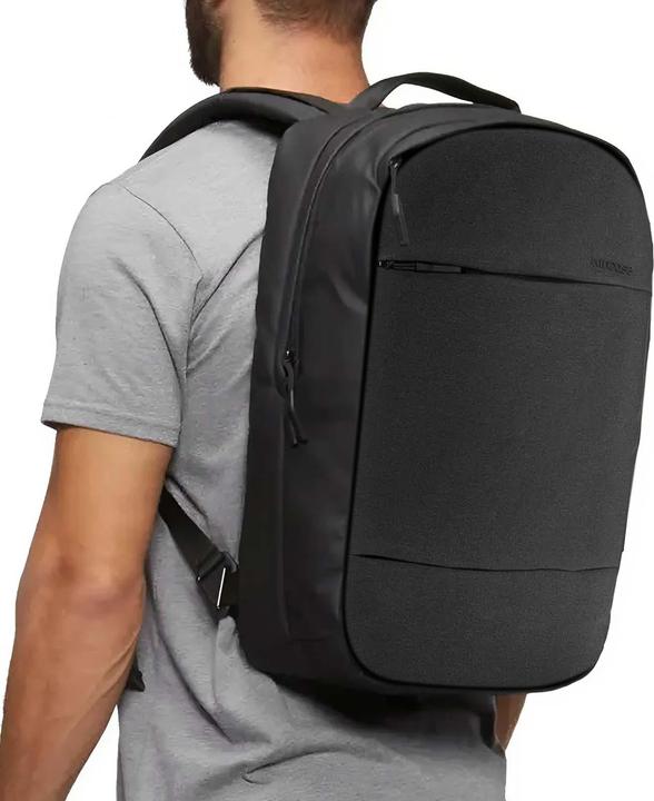 Actual product image Incase City Compact (17.50 l)