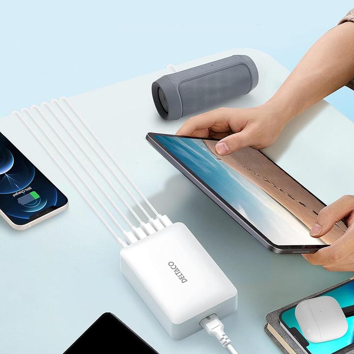 Actual product image Deltaco Multi 6 USB įkroviklis, 4x USB-A, 1x USB-A, 1x USB-C PD / USBC-MO100 / 1902112 (USB-C, 6 Ports)