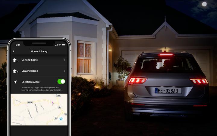 Produktbild Philips Hue Lucca Basis (806 lm, E27, IP44)