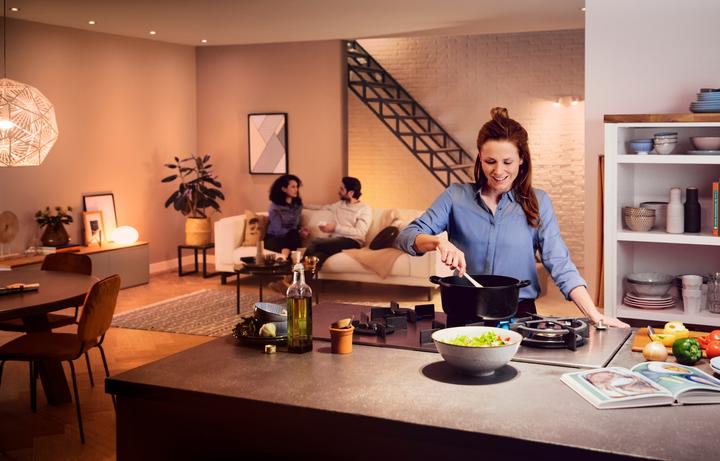 Produktbild Philips Hue White BT Starterset (E27, 9.50 W, 806 lm, 3 x, F)