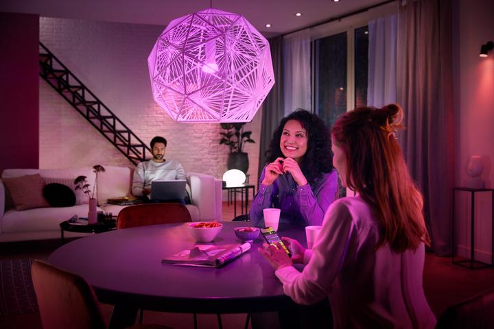 Immagine prodotto Philips Hue White & Color Ambiance BT (E27, 9 W, 1100 lm, 2 x, F)