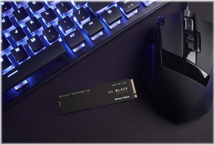 Actual product image WD Black SN770 (2000 GB, M.2 2280)
