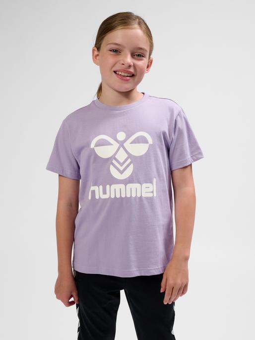 Actual product image hummel hmlTRES T-SHIRT S/S (176)