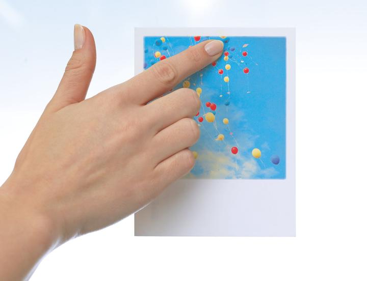 Produktbild tesa TACK doppelseitige Klebebads, transparente Klebestreifen