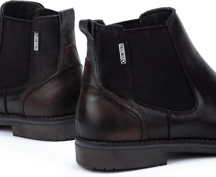 Actual product image Pikolinos Leon (40)