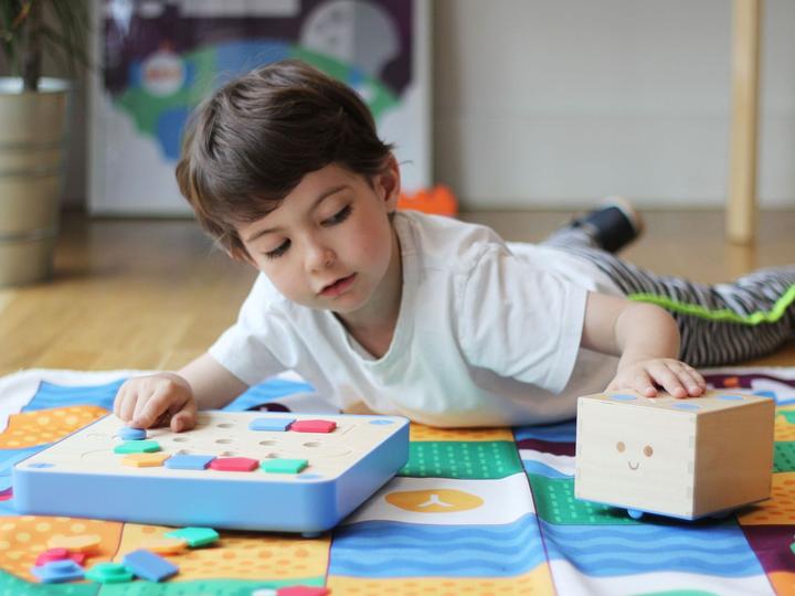 Immagine prodotto Cubetto MINT Robot di codifica in legno da 3 anni (Adatto per Montessori) - Versione tedesca