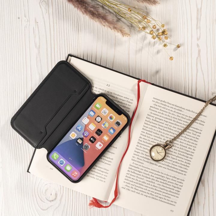Produktbild Hama MagCase Finest Sense (Apple iPhone 13)