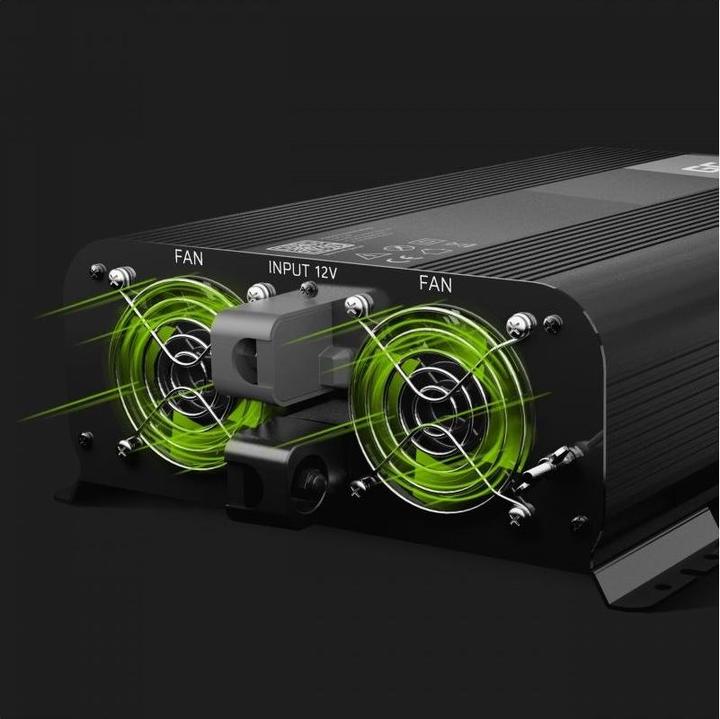 Immagine prodotto GreenCell Inverter auto Pro a tensione sinusoidale pura