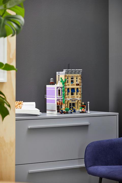Actual product image LEGO Police Station (10278, LEGO Creator Expert, LEGO Rare Sets)