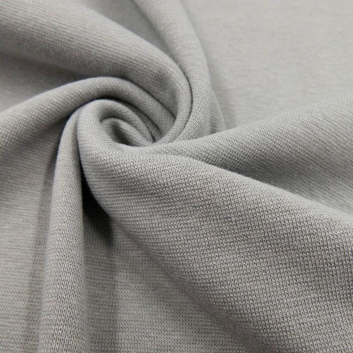 Grau mit leichtem Grünstich
