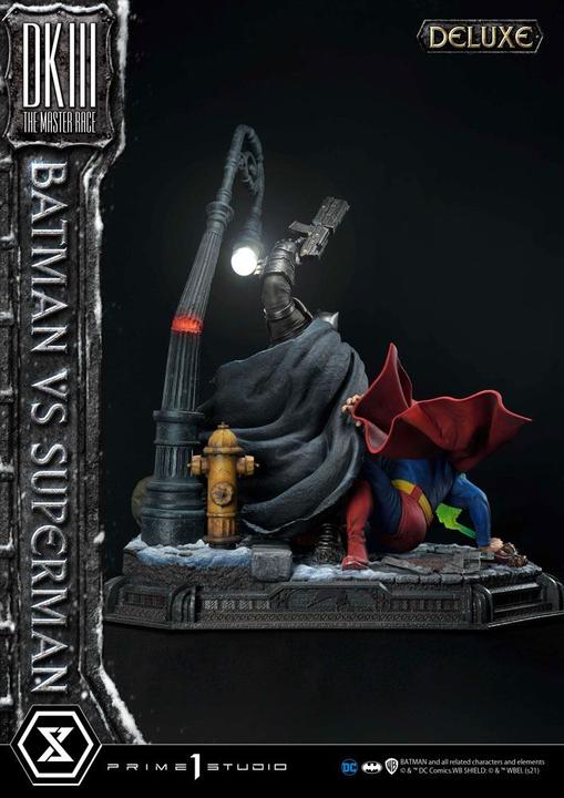 Actual product image Prime 1 Studio DC Comics statuette Batman Vs. Superman (The Dark Knight Returns) Deluxe Bonus Ver. 110 cm
