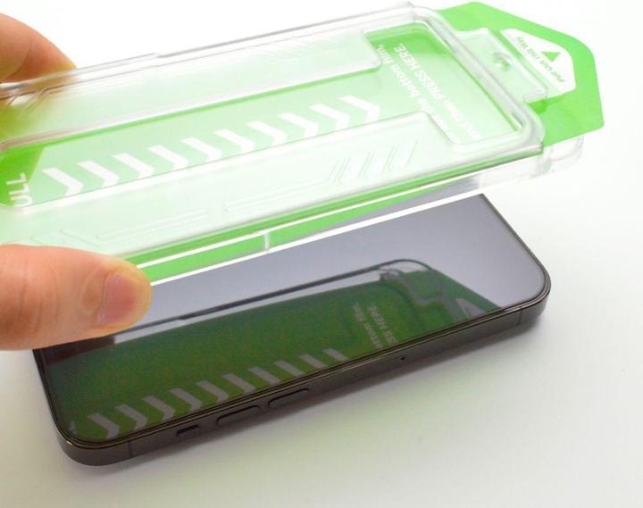 Actual product image Wozinsky 9H tempered glass with mounting frame for iPhone 15 Plus Premium Glass - black (1 Piece, Apple iPhone 15 Plus)