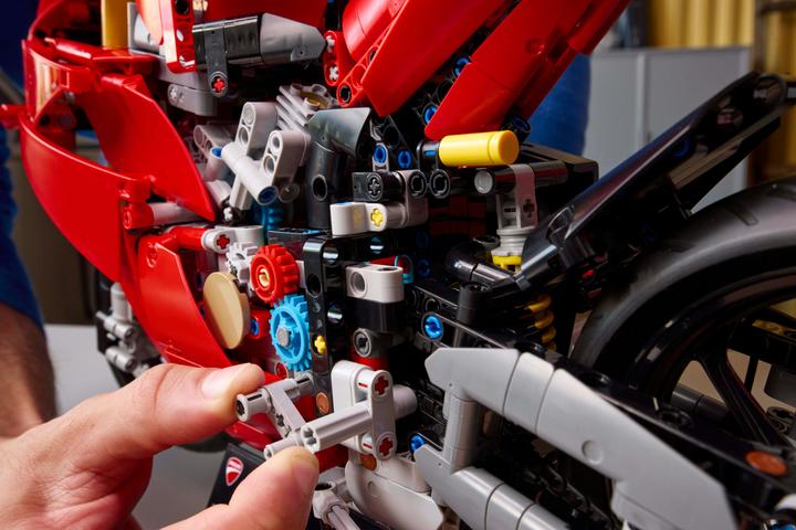 Produktbild LEGO Ducati Panigale V4 S Motorrad (42202, LEGO Technic)