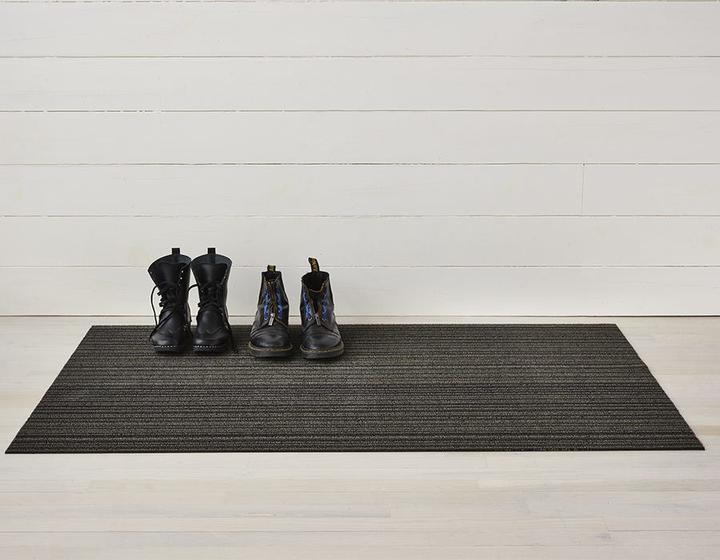 Produktbild Chilewich Fussmatte Skinny Stripe Steel 61 cm x 91 cm (61 x 91 cm)
