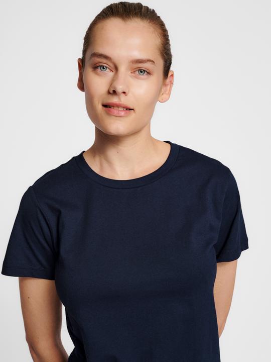 Actual product image hummel Hmlred Basic T-Shirt S/S Woman (XL)