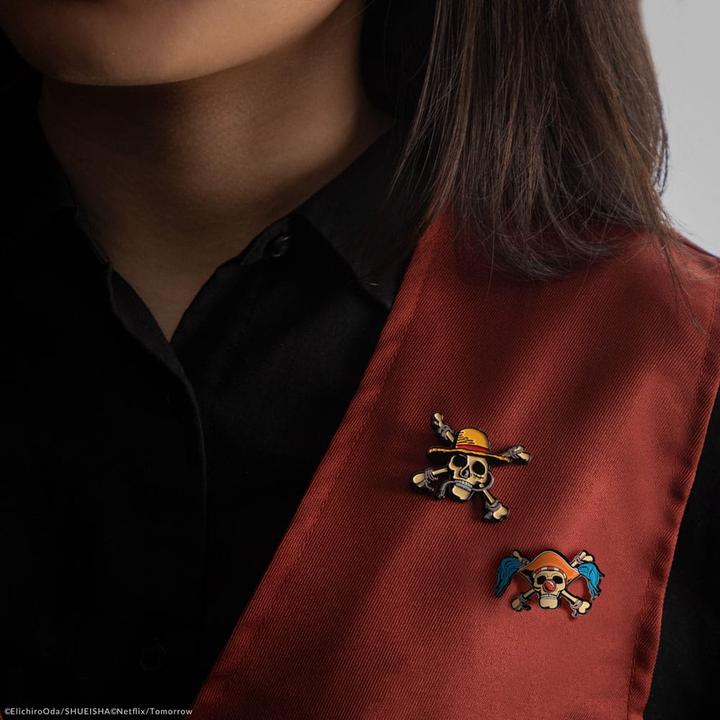 Actual product image Cinereplicas One Piece pin badge 2-pack Luffy & Buggy