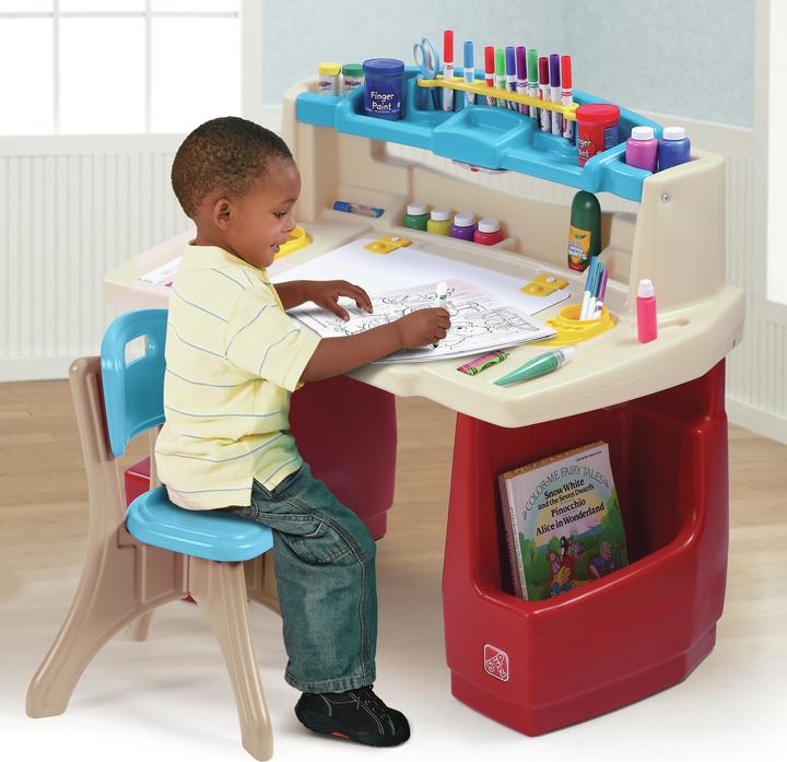 Actual product image Step2 Deluxe Art Master Desk (Child armchair)