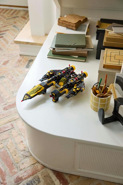 Image du produit LEGO Blacktron Renegade (10355, LEGO Icons, LEGO difficiles à trouver)
