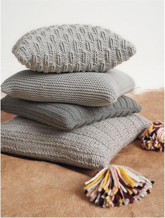 Actual product image Rico Design Wool Essentials Super Super Chunky 100 g Light Grey (90 m)