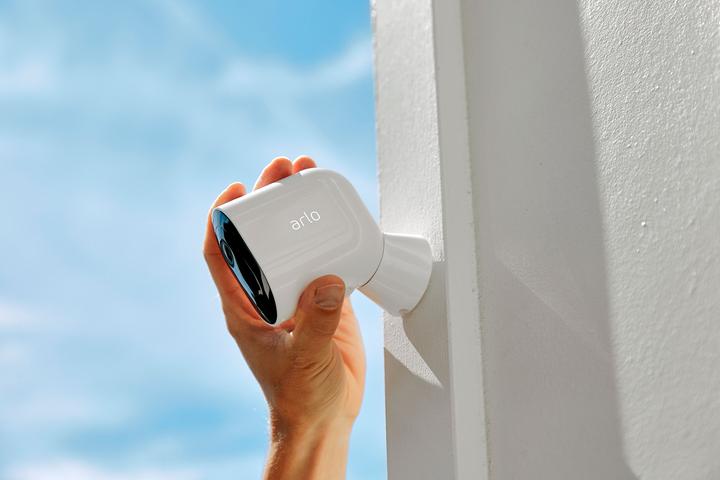 Immagine prodotto Arlo Pro 4 Faretti VMC4250P-100EUS Set di 2 (2688 x 1520 pixel)
