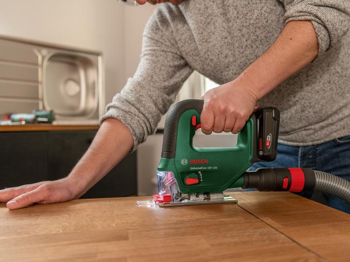 Image du produit Bosch Home & Garden UniversalSaw 18V-100