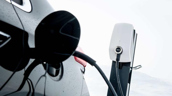 Image du produit EVBox Elvi (Type 2, 11 kW, 16 A, Câblé en dur)