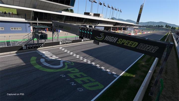 Immagine prodotto Sony Gran Turismo 7 (PS5, Multilingue)