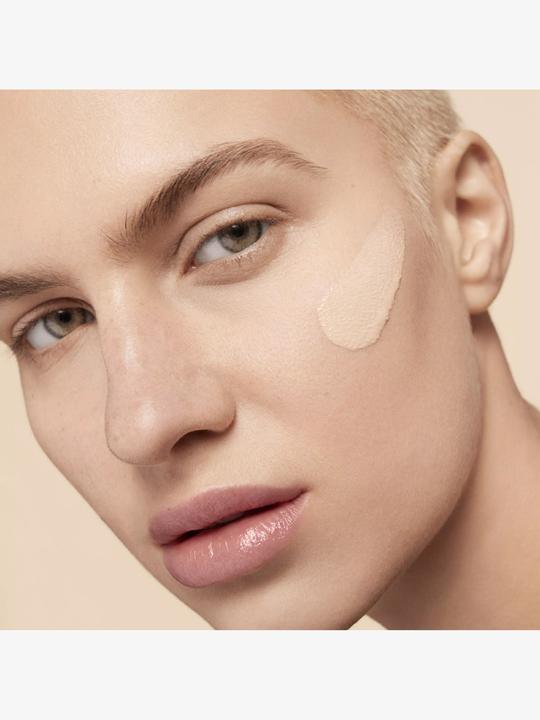 Actual product image Yves Saint Laurent All Hours Foundation Light Cool 6 Fl 25 ml (No. 06 - Light Cool)