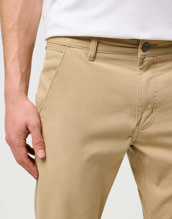 Actual product image Wrangler Chinohose Regular Chino (Frequency band 38 (2600 MHz))