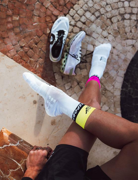 Produktbild Compressport Mid Compression Socks V2.0 (45 - 48)