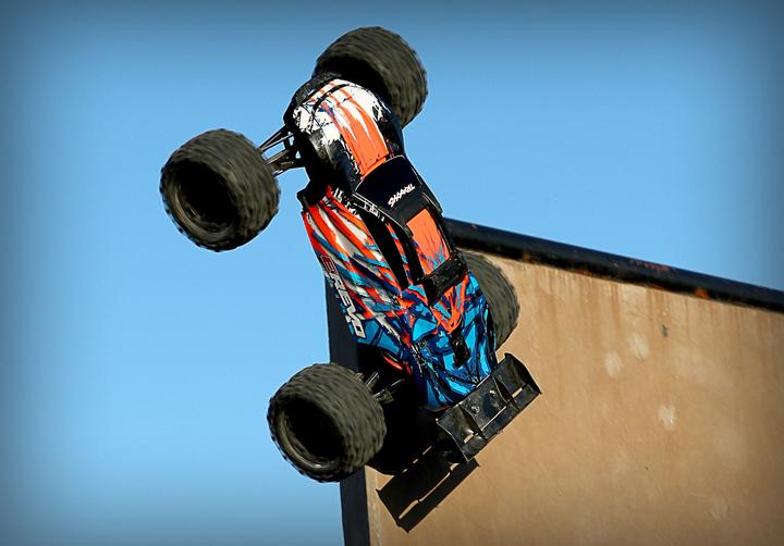 Image du produit Traxxas E-Revo VXL (RTR Prêt à fonctionner)