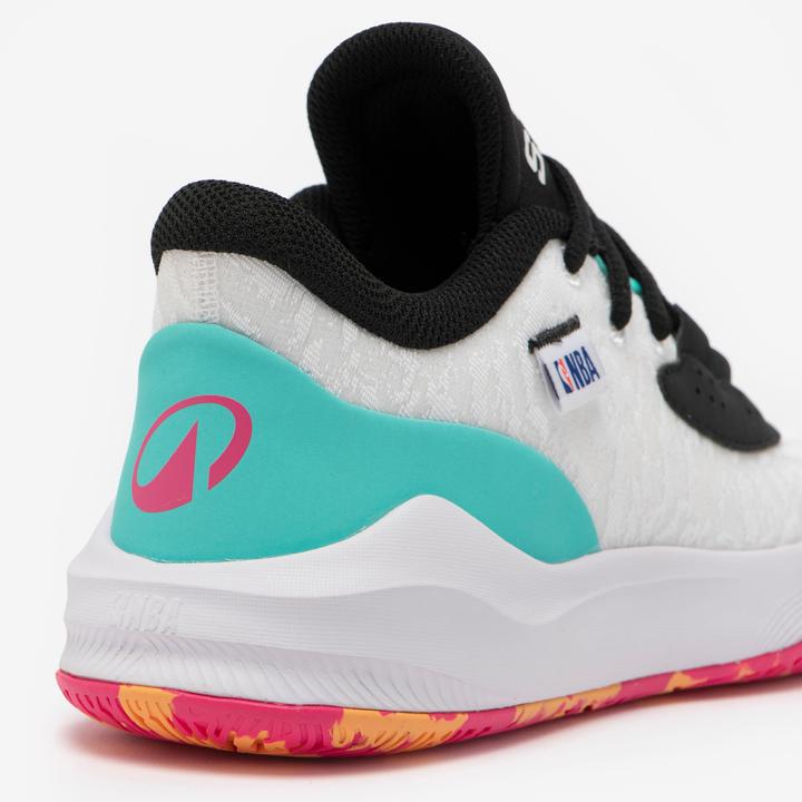 Actual product image Tarmak Kinder Basketball Schuhe NBA Spurs - Fast 900 Low-1 schwarz/weiss (38)