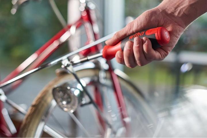 Produktbild Wiha Schraubendreher mit Bit Magazin (Torx (TX), Phillipps-Kreuzschlitz (PH), Pozidriv-Kreuzschlitz (PZ), Hex, Schlitz, Vierkant)